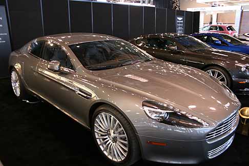 Aston Martin - Aston Martin Rapide vincitrice del premio 2011 World Car Design of the Year